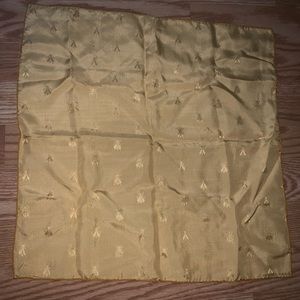 Hermès pocket scarf!